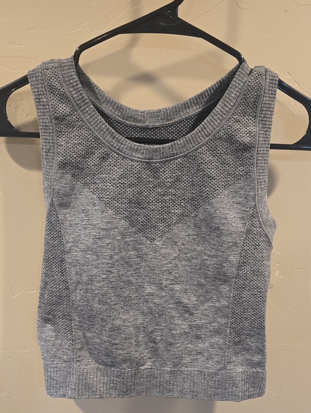 Old Navy Gray Knit Sleeveless Crop Tank Top